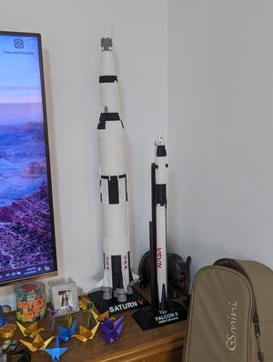 Falcon 9 Crew Dragon, 1:111 (1:200 scaled 180%)