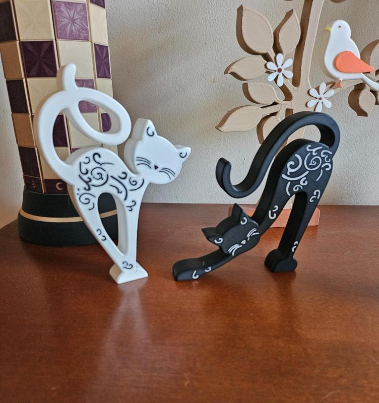 Elegant cats decoration