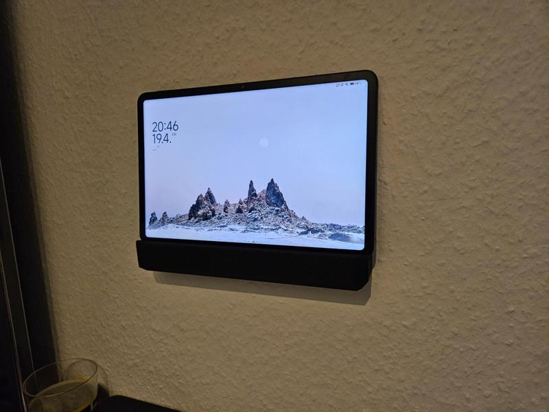 Tablet wall holder - Two positions - Very Stable