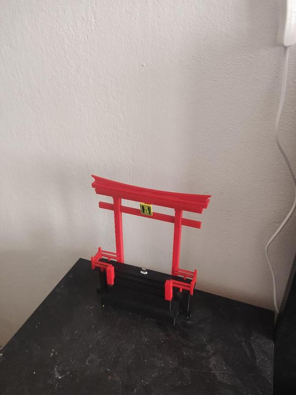 phone charger Tori Gate