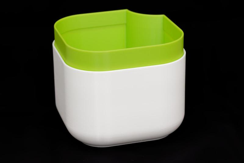 Self-Watering Planter 130x130x110mm