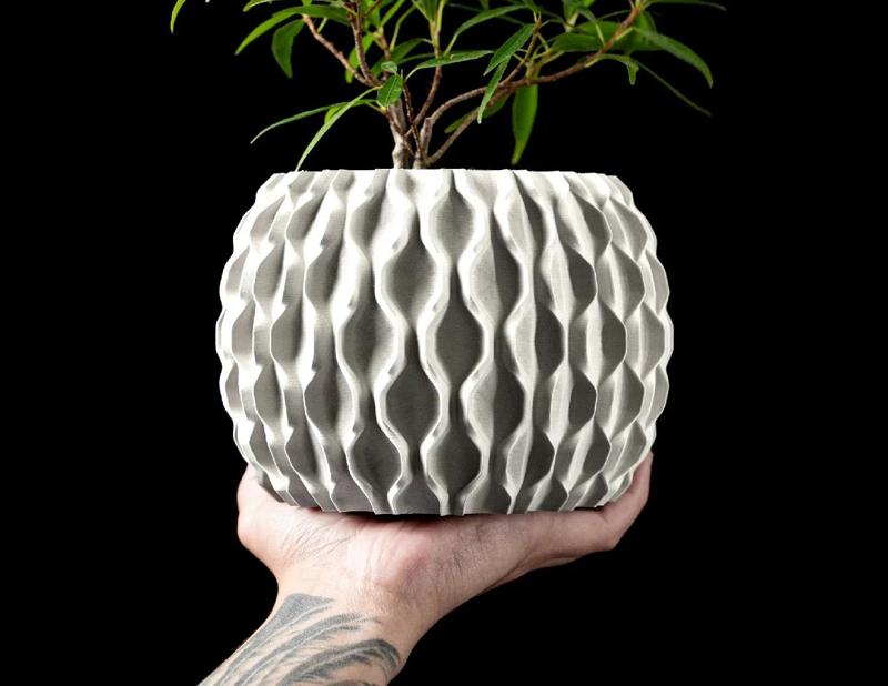 Chain Planter Pot by MODERN MACHINE   