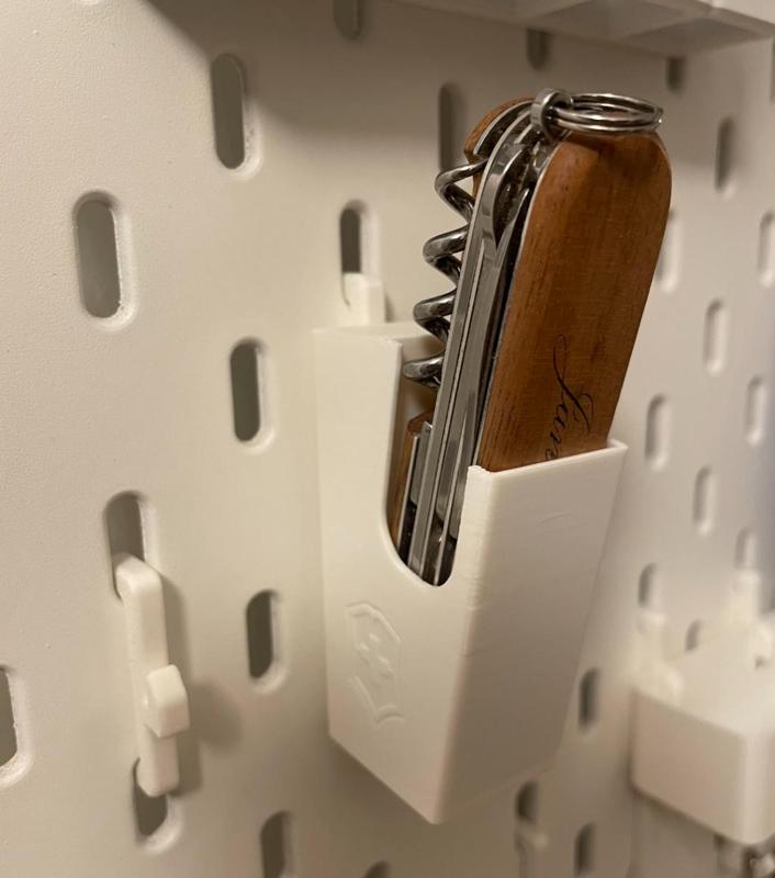 Skadis Victorinox holder
