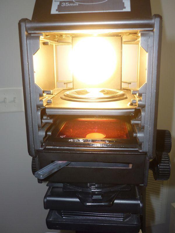 Vivitar VI Enlarger - Filter holder