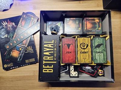 Betrayal 3rd edition Organizer lid with Logo