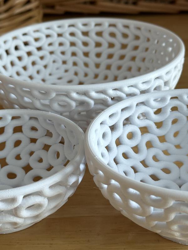 Truchet Bowls (Medium)