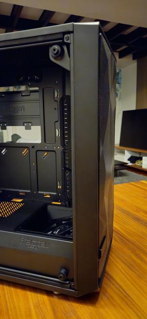 Fractal Design Meshify C front panel spacer