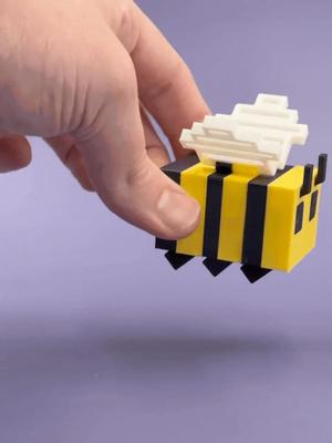 Minecraft Bee with Articulating Wings and Legs