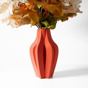 Kasia Flower Vase by MODERN MACHINE
