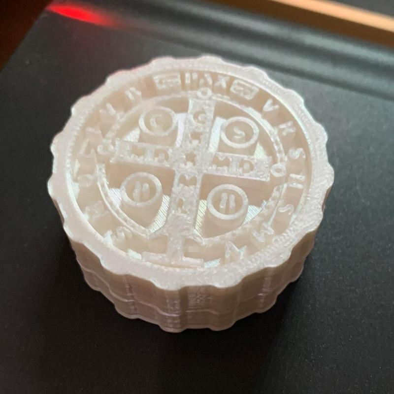 Piksis (Catholics Pyxis) with Benedict Medal