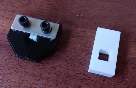 Simple filament welding jig for use with soldering iron