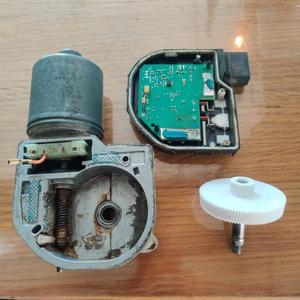 windshield washer motor gear 