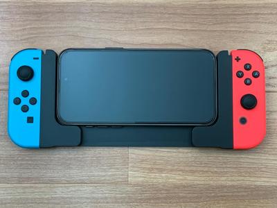 MagSafe Joy-Con Gaming Grip (for Plus/Max iPhones)