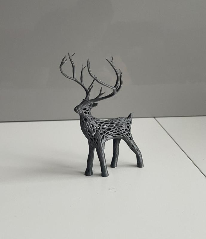 Decorative deer voronoi 