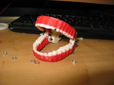 ChatterBox Teeth - Wind-up