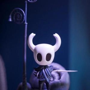 Hollow Knight Statue