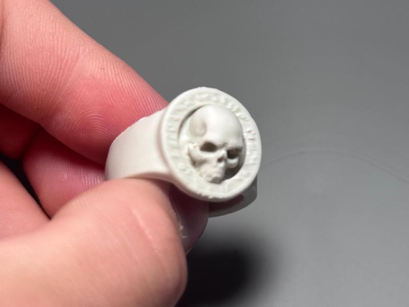 Runed Skull Relic Ring – Unearthed from the crypts