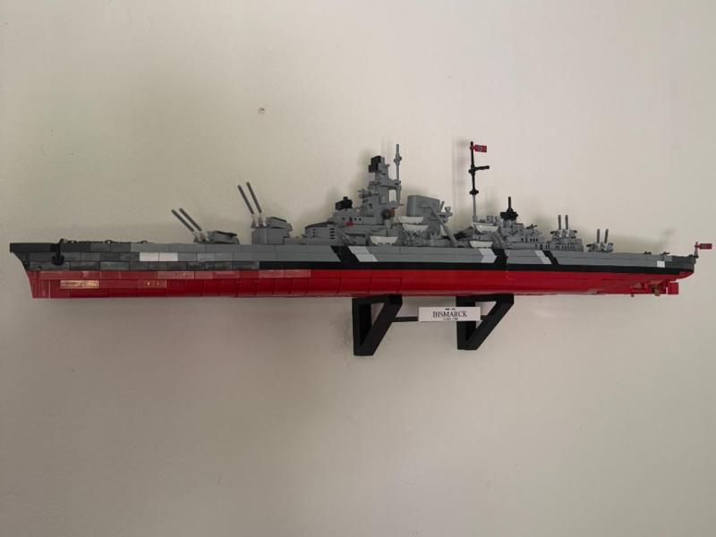 Wall Mount for Cobi Ships in 1:300 Scale