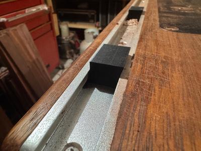 Planing Stop for Standard Tablet Saw T-Slot