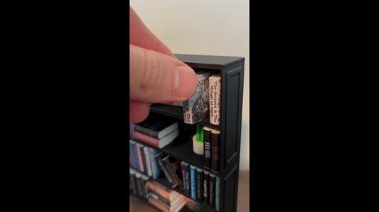 Mini Bookshelf - Display Your Finished Books!