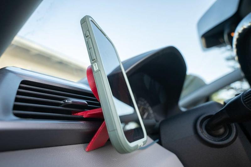 Honda Odyssey Vent MagSafe Phone Mount
