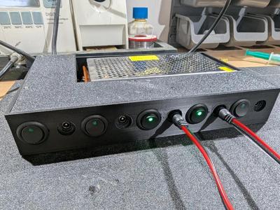 12V PDU - 1U Rack-mountable Size   