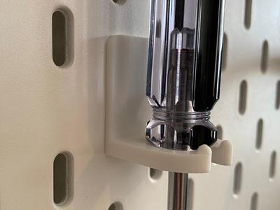 Screwdriver holder for SKADIS
