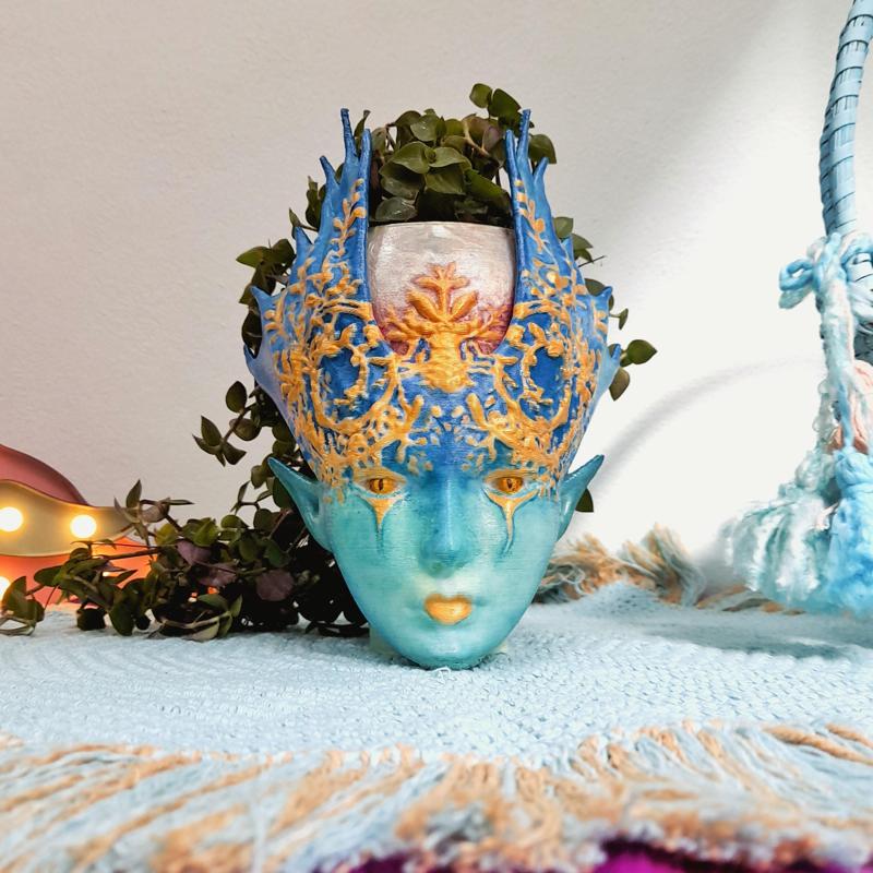 ELF QUEEN POT