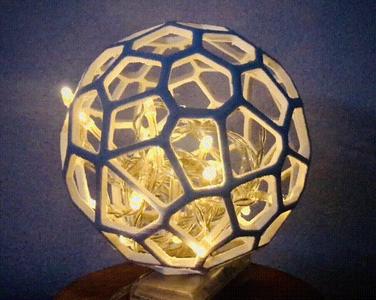 Voronoi Lamp - Generative design