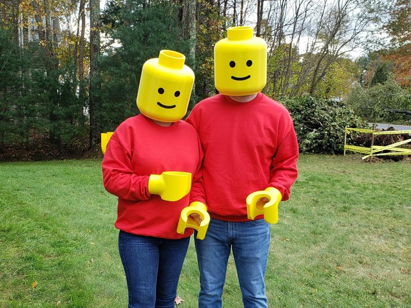 Le-go Brick Head Costume ***HAND MODEL ONLY***