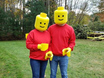 Le-go Brick Head Costume ***HAND MODEL ONLY***