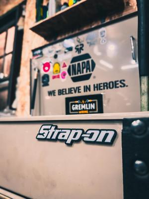 Strapon Magnet