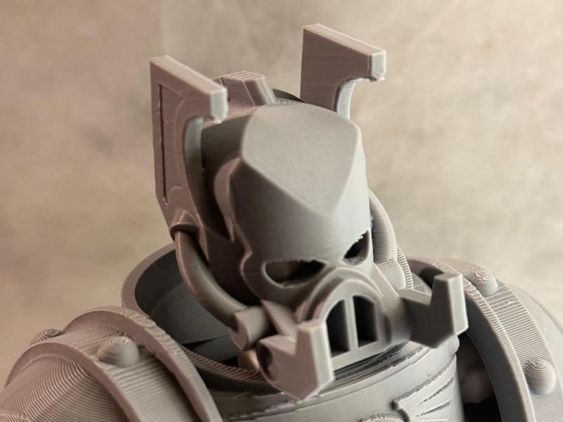 Dummy40K Helmet "War Pig"