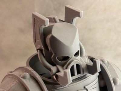 Dummy40K Helmet "War Pig"