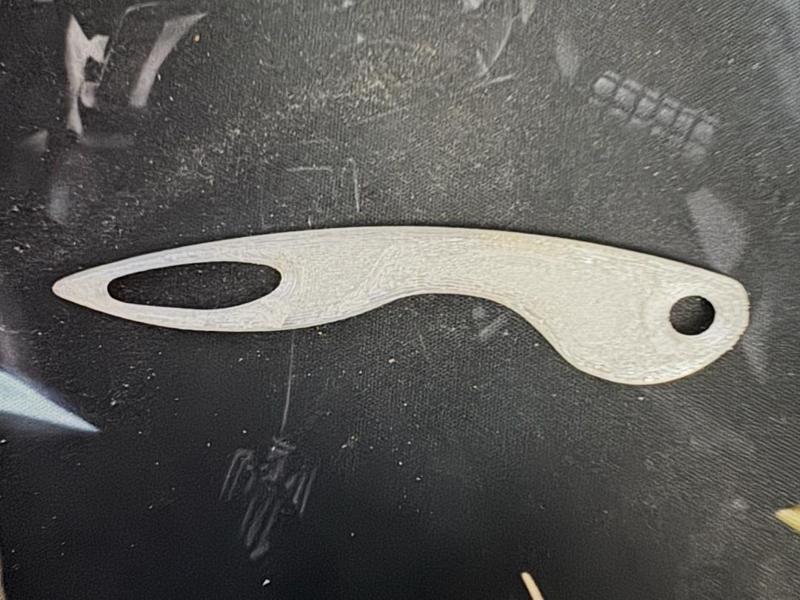 Rubber band figure-8 slingshot band tying tool set