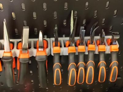 Small pliers holder for Skadis