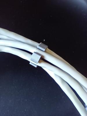 Round Cable Organizer for 5 Network Wires