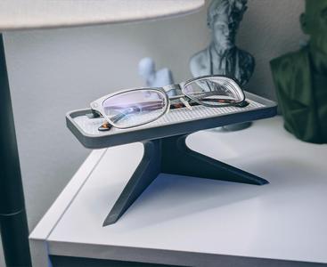Modern Glasses Holder Stand