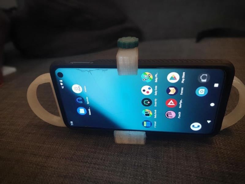 Toddler universal smartphone holder