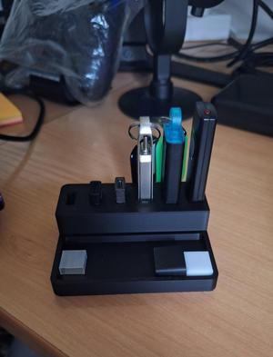 USB holder with tray