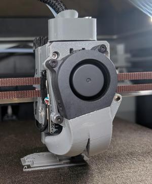 Cooling duct with stock fan for BCJ linear carriage