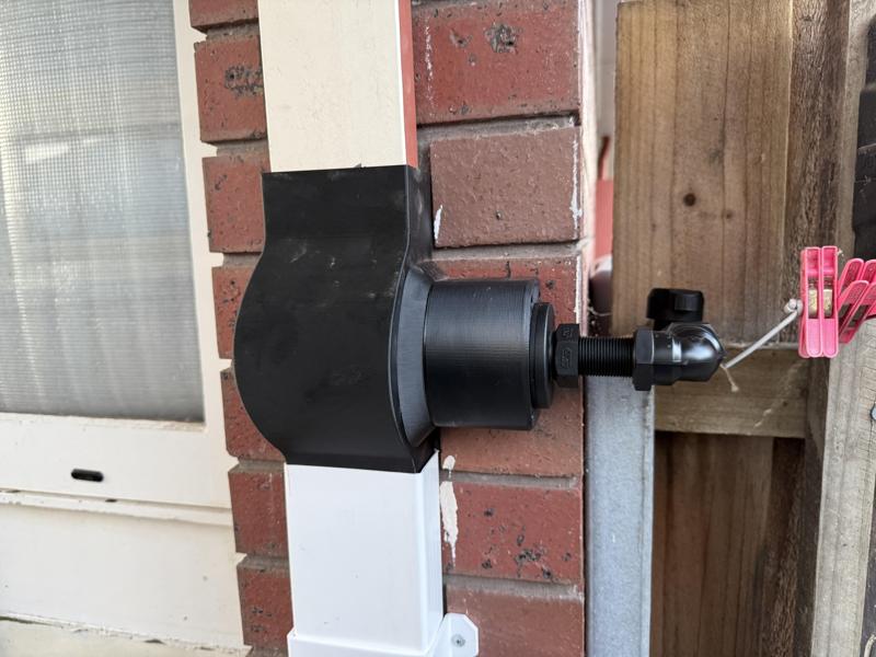 Rainwater diverter for 100x50 downpipes