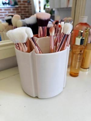 Makeup Brush (spinning) Organizer