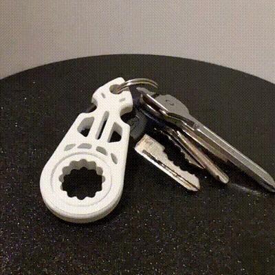 Karambit Keychain V1 – SPINNER NO BEARING TIKTOK KEYRAMBIT KEYSPINNER SOLID ROTATION