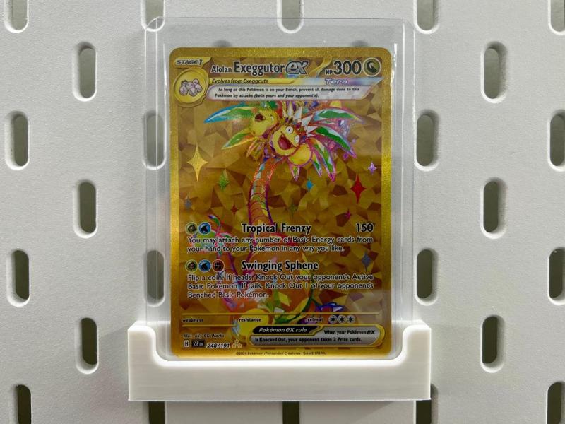 Skadis Hardsleeve / Toploader Pokemon Card Holder