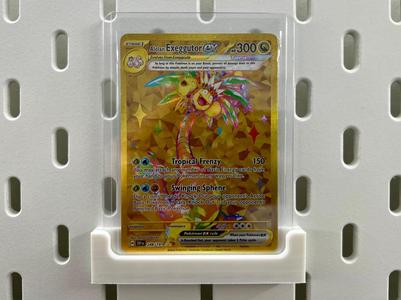 Skadis Hardsleeve / Toploader Pokemon Card Holder