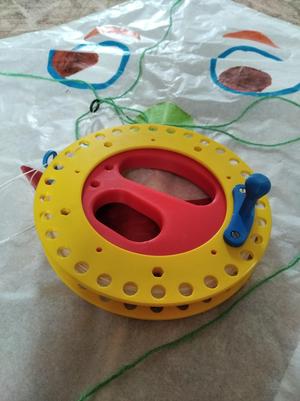 Naviják draka (Kite reel / winder)