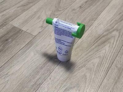 Toothpaste Squeezer