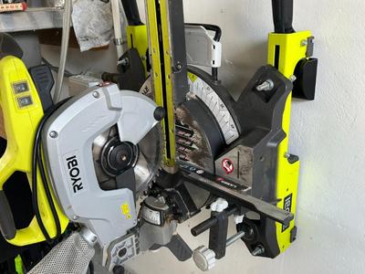 Cut saw wall mount Ryobi