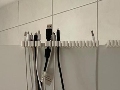 Cable Door hanger clip bar (21 slots)